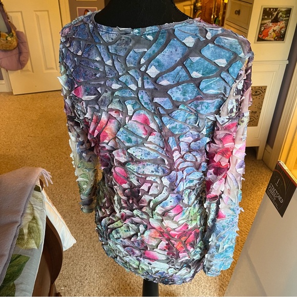 Colorful Top - Picture 5 of 6